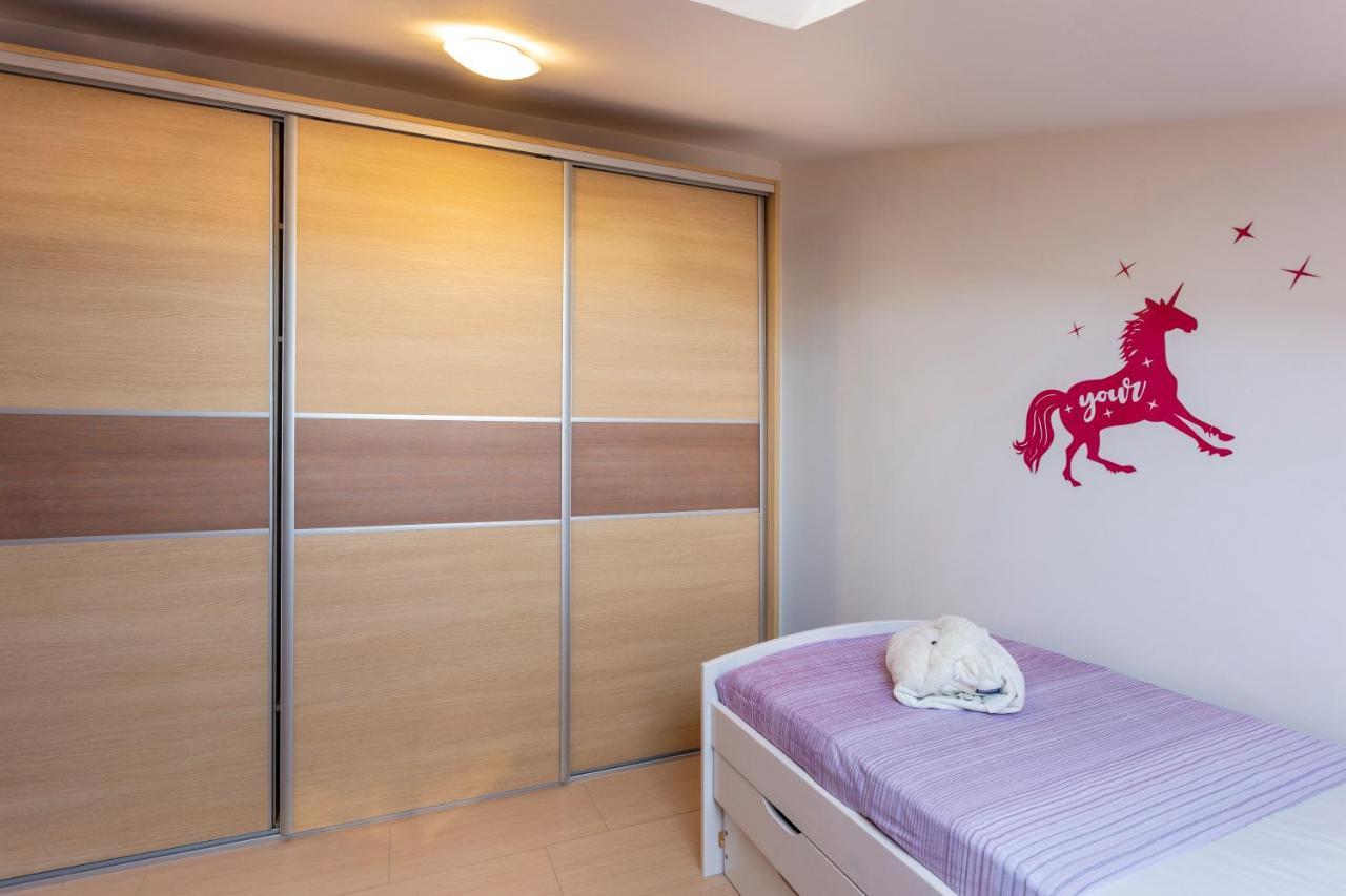 Apartman Ember Pola Esterno foto