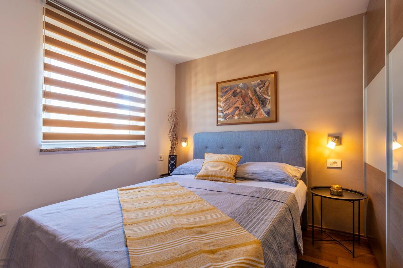 Apartman Ember Pola Esterno foto