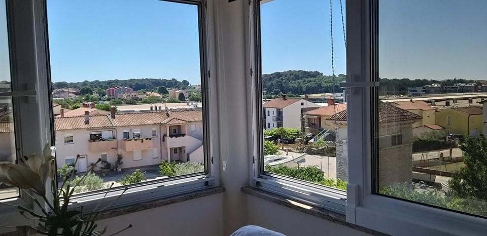 Apartman Ember Pola Esterno foto